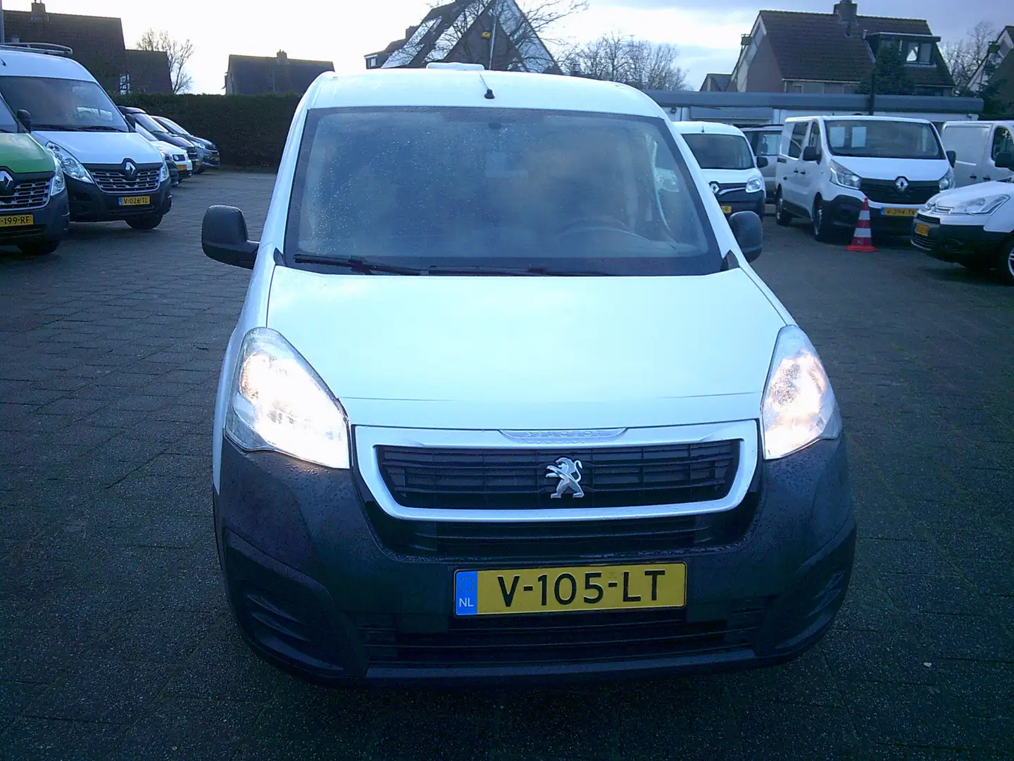 Peugeot Partner 122 1.6 BlueHDi 120 L2 Premium S&S VOORZIEN VAN SP Weiß - 2