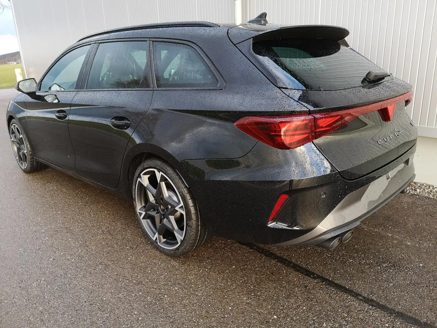 CUPRA Leon Sportstourer 2.0 TSI 245 kW 4Drive VZ Kombi 2.0... Schwarz - 2