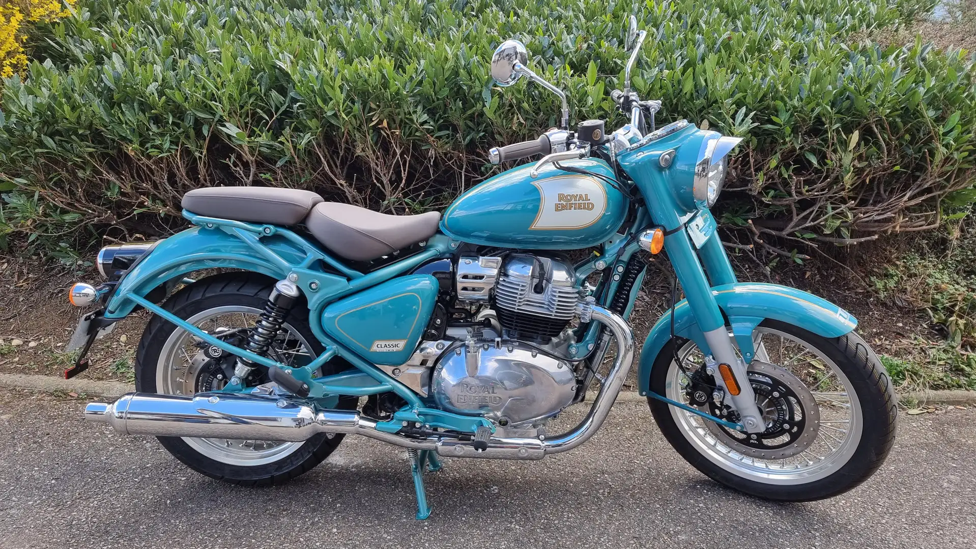 Royal Enfield Classic Azul - 2