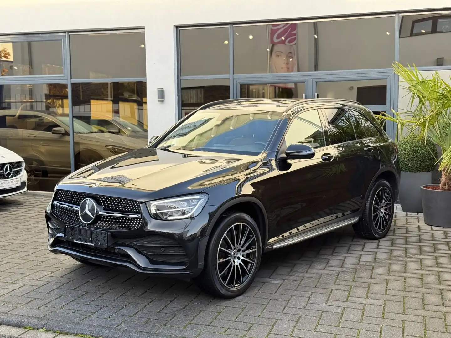 Mercedes-Benz GLC 300 de 4M/AMG Line/Night/Trittbretter/1Hand Schwarz - 1