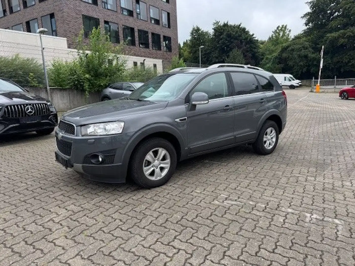 Chevrolet Captiva 2.2 D LT+ 7 Sizpläze Gris - 1