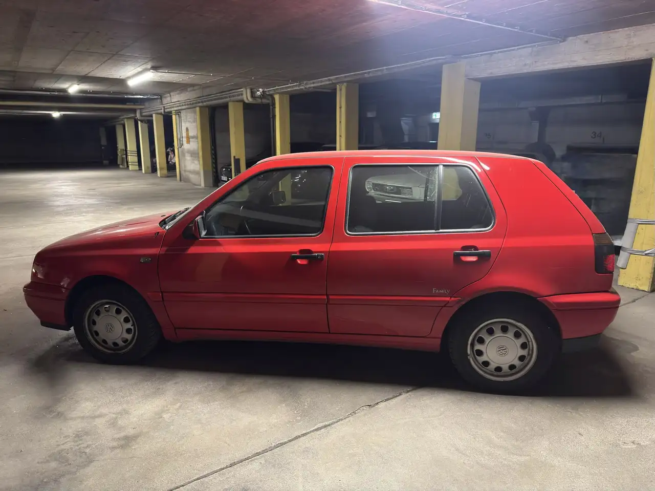 Volkswagen Golf 1.8 (Klima) Family -Rentnerfahrzeug - nur 95.683km, foto 6