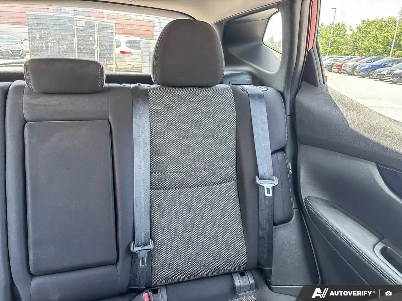 Nissan Qashqai снимка Nissan Qashqai
