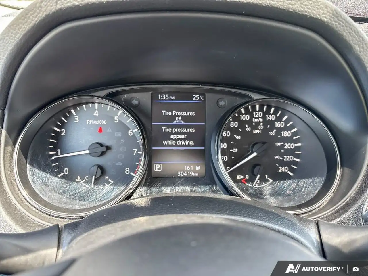 Nissan Qashqai снимка Nissan Qashqai