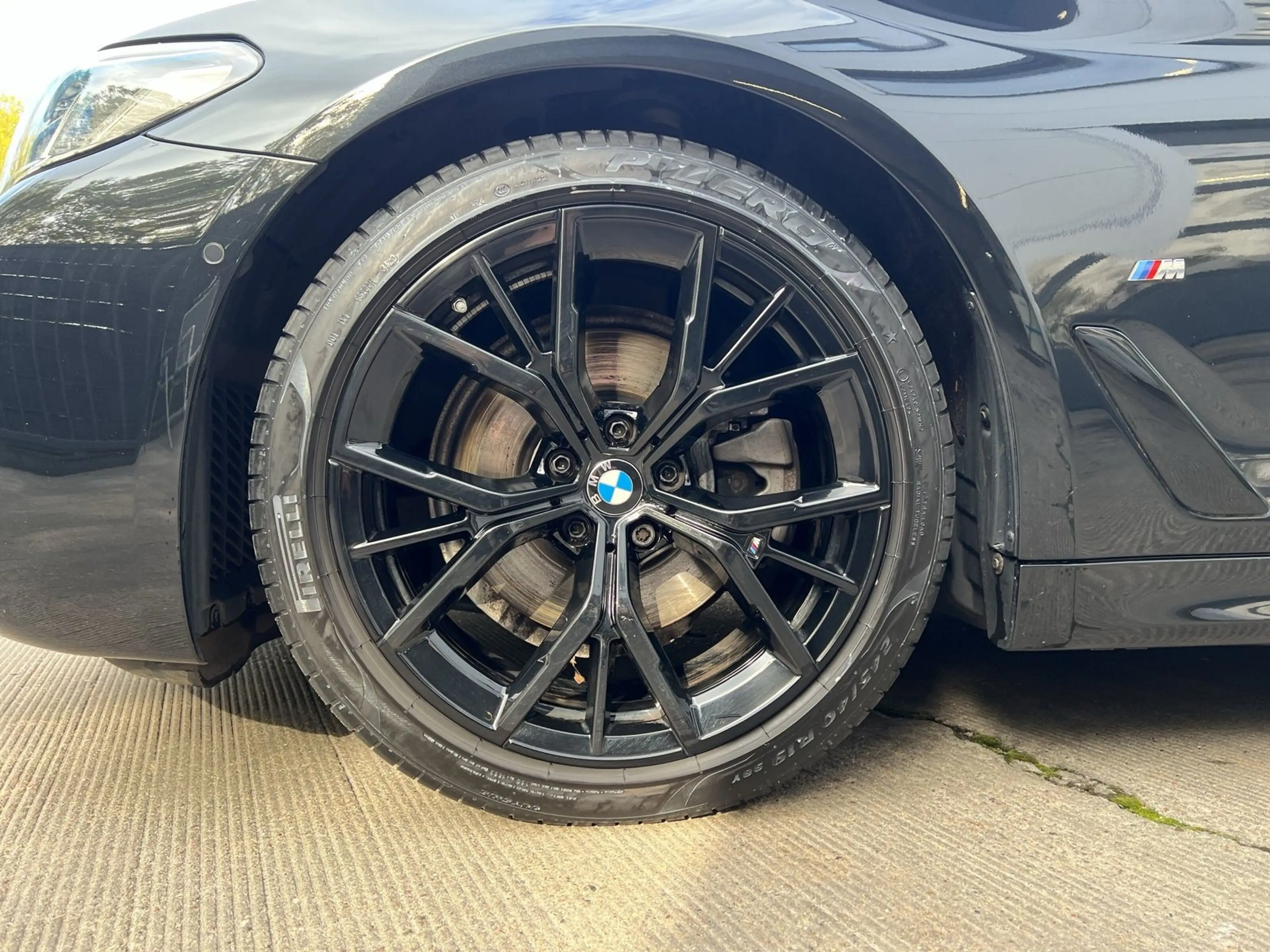 BMW 520 d M Sport Pano HeadUp AHK — photo 3