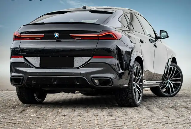 BMW X6 view 15