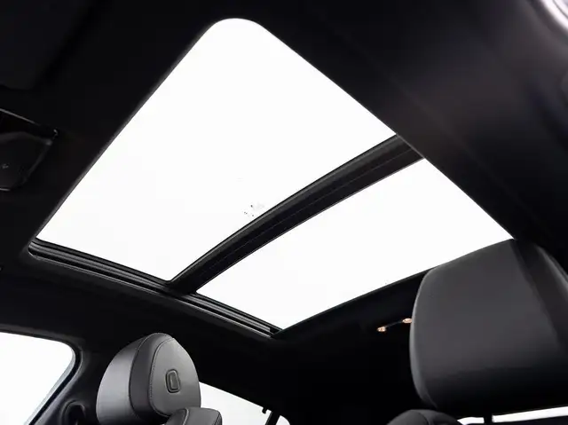 BMW X6 view 11