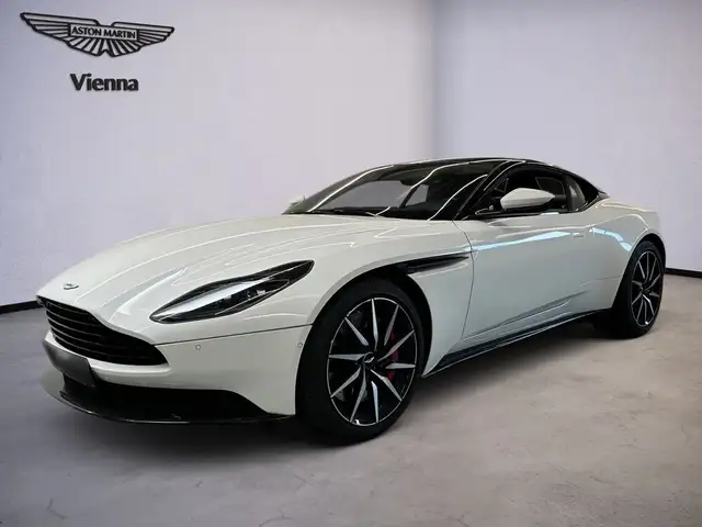 Aston Martin DB11 Coupé | Stratus White | 1Y AM warranty