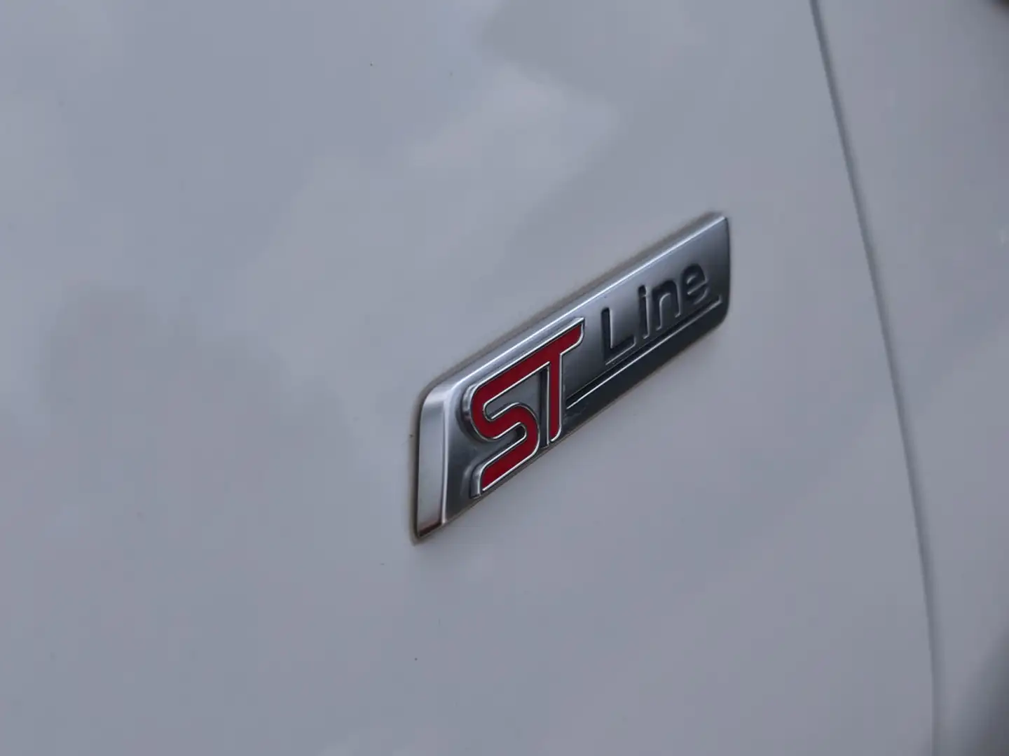 Ford Puma 1.0 EcoBoost Mhev ST-Line Bílá - 2
