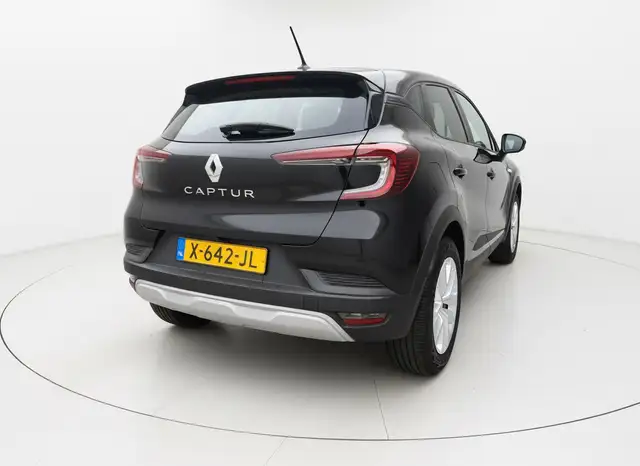 Renault Captur view 3