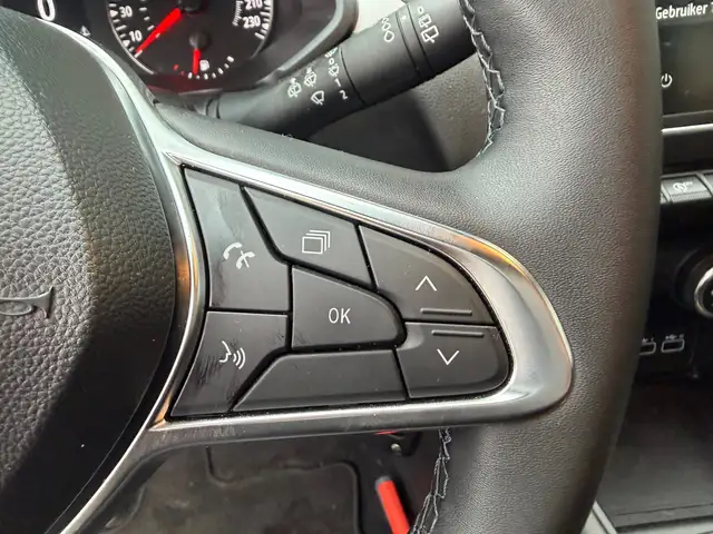 Renault Captur view 13