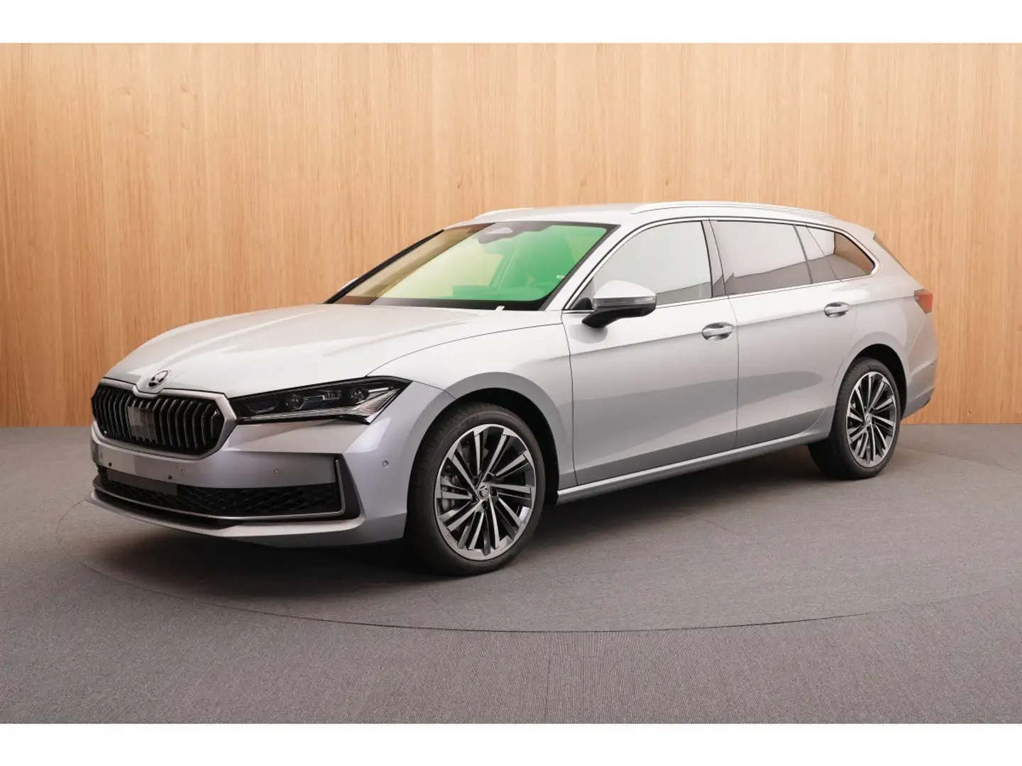 Skoda Superb Combi L&K 2.0 TSI 4x4 DSG7 195kW-265CV - Attelage Gris - 1