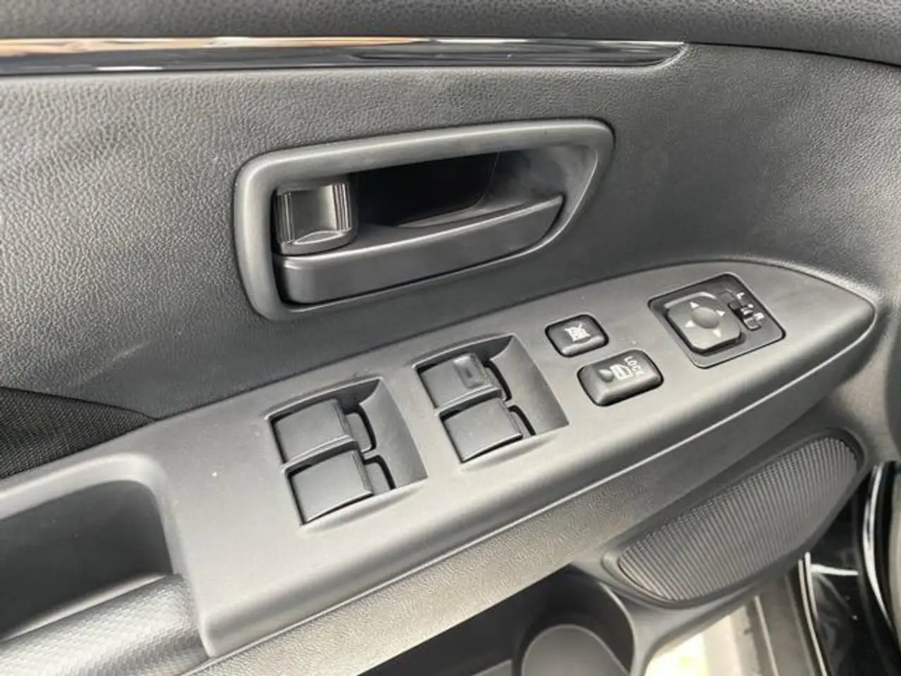 Mitsubishi RVR снимка Mitsubishi RVR