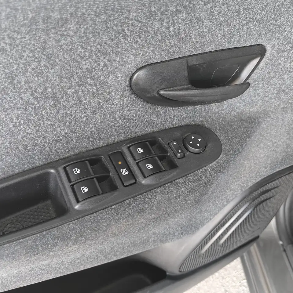 Lancia Ypsilon 2022 — фото 11