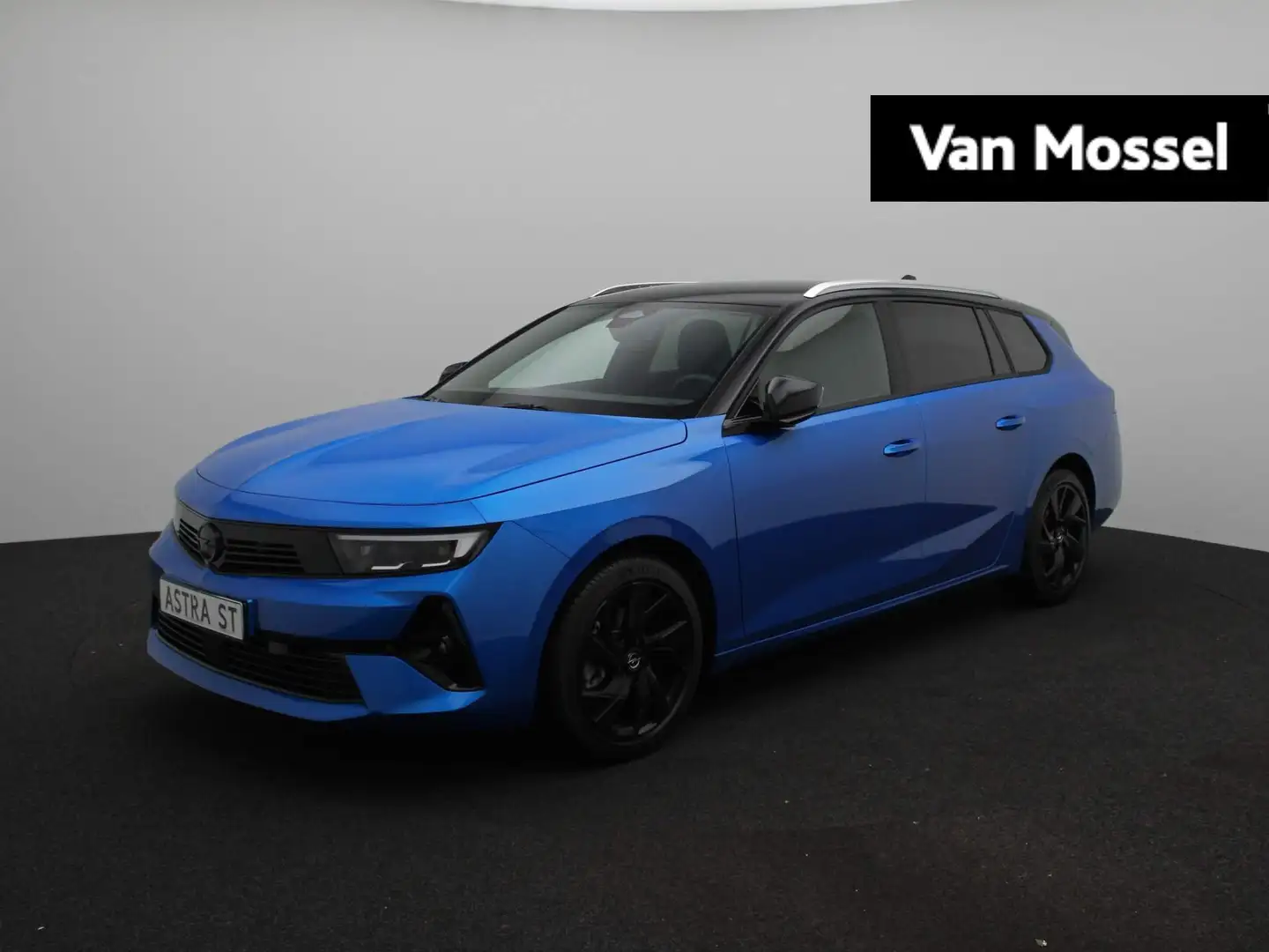 Opel Astra Sports Tourer 1.2 Level 4 Blauw - 1