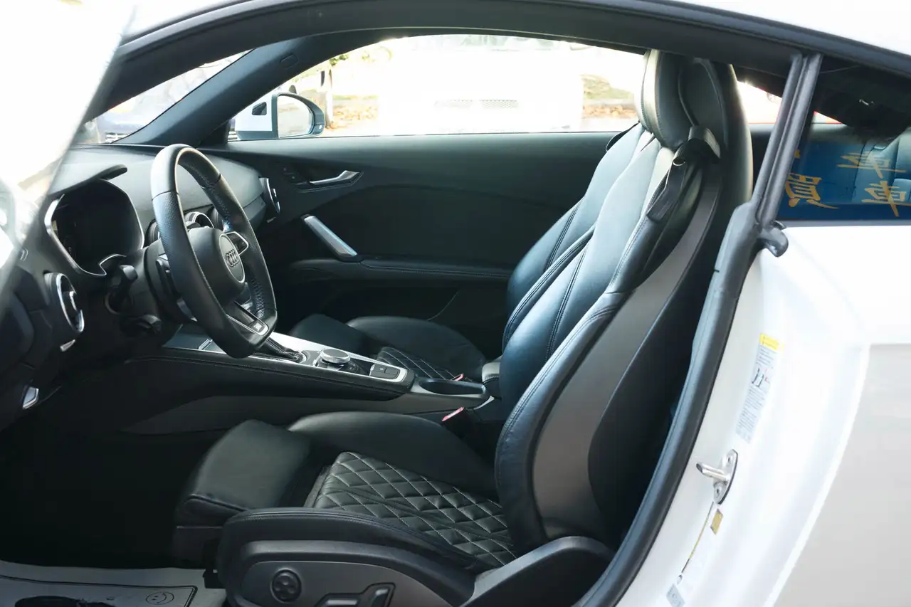 Audi TT снимка Audi TT