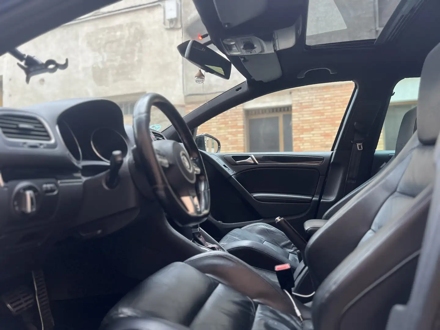 Volkswagen Golf GTI 2.0 TSI DSG - 1
