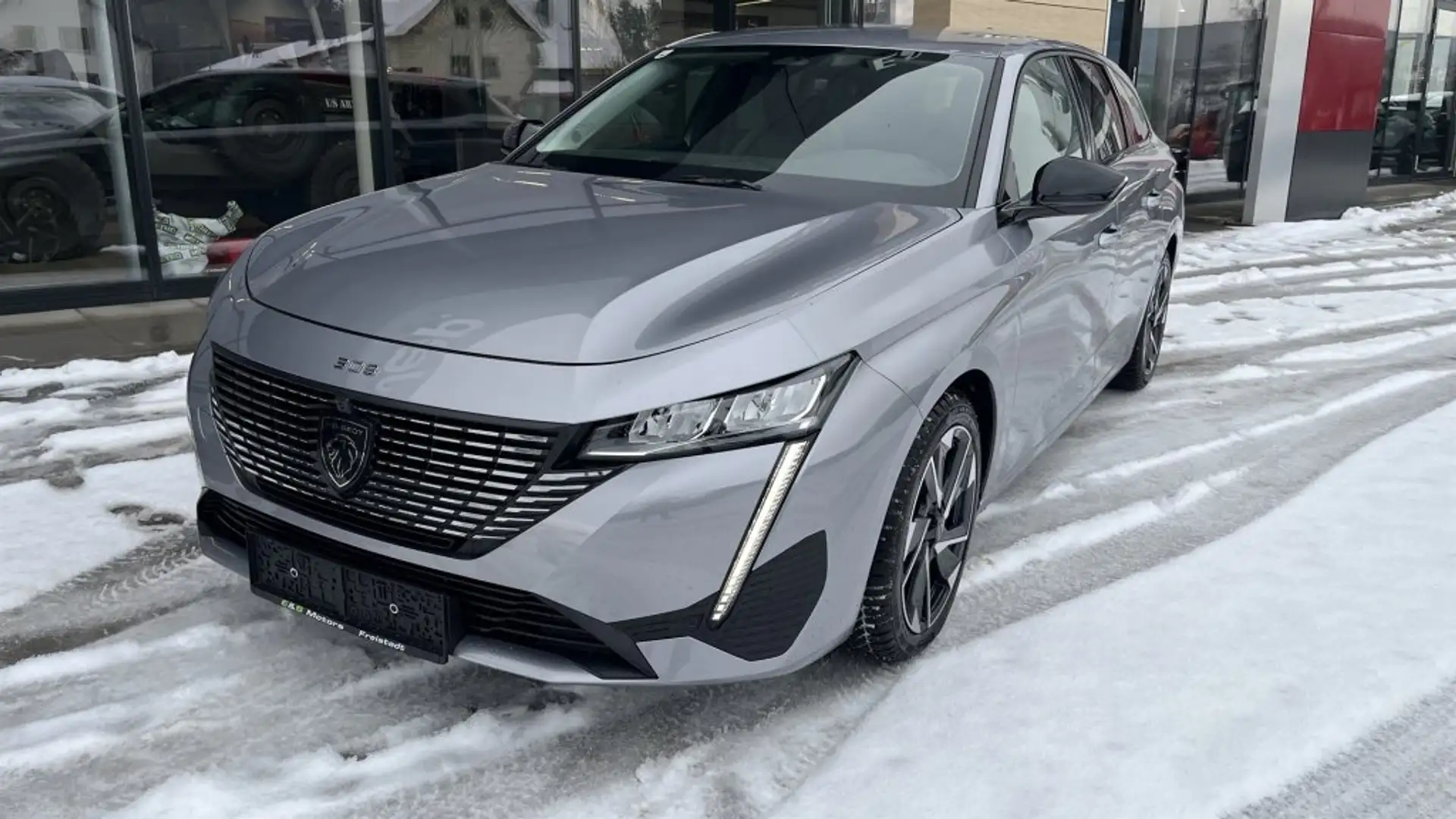 Peugeot 308 SW ALLURE Hybrid 145 e-DCS6 Grau - 1