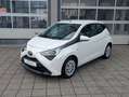 Toyota Aygo AYGO x-play*Klima*LED*DAB*Bluetooth Blanc - thumbnail 4