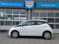 Toyota Aygo AYGO x-play*Klima*LED*DAB*Bluetooth Blanc - thumbnail 2