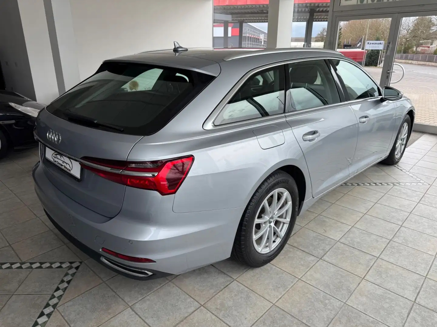 Audi A6 Avant 40 TDI basis Silber - 2