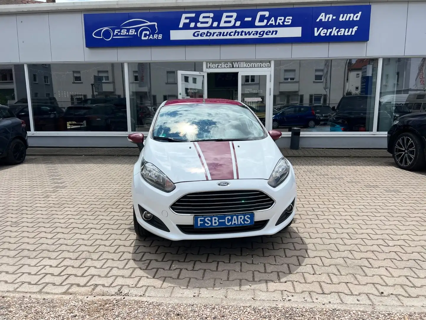 Ford Fiesta Sync Edition Weiß - 1