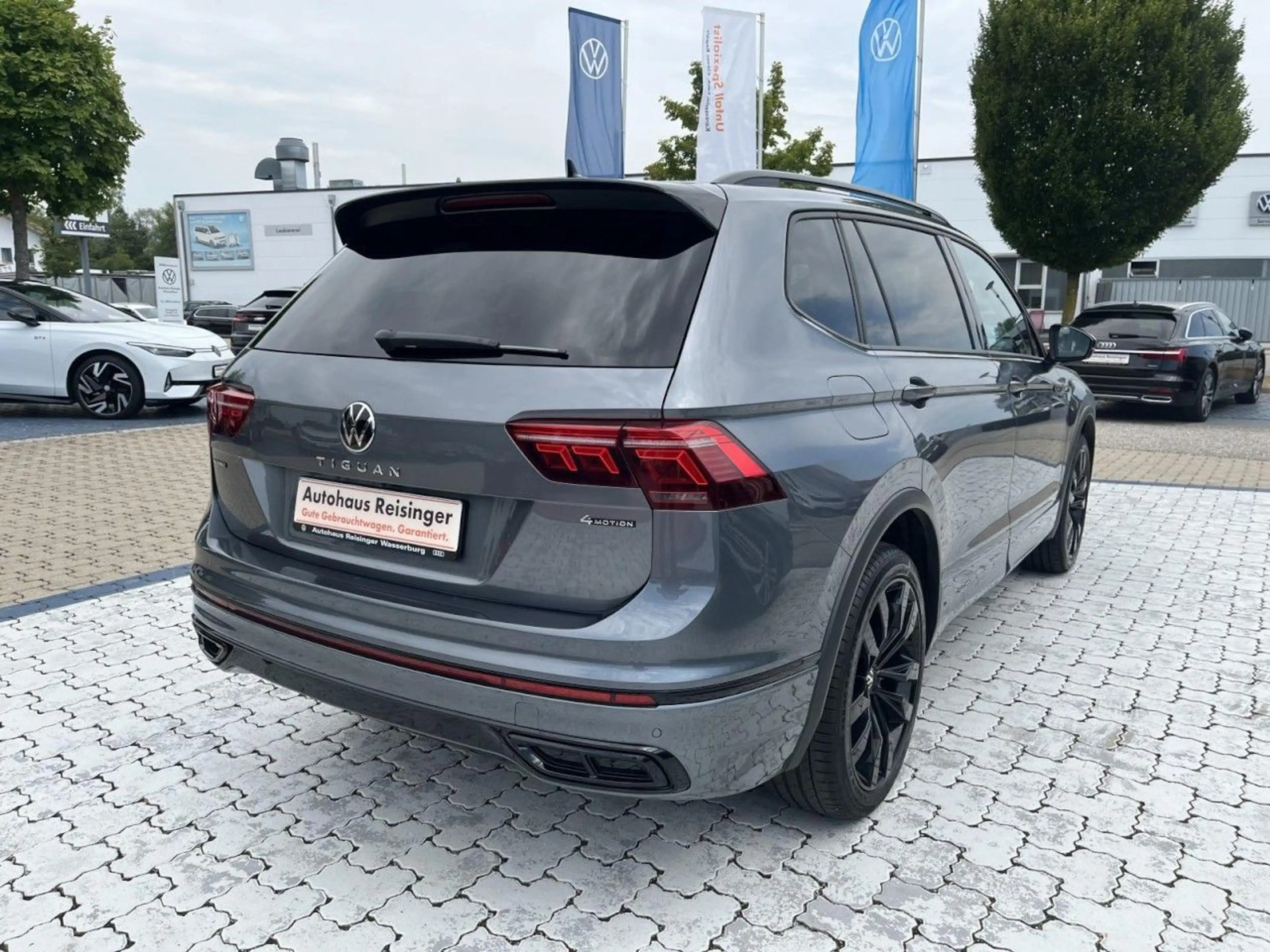 Volkswagen Tiguan Allspace 2.0 TSI R-Line 4Motion (IQLight+ — photo 3
