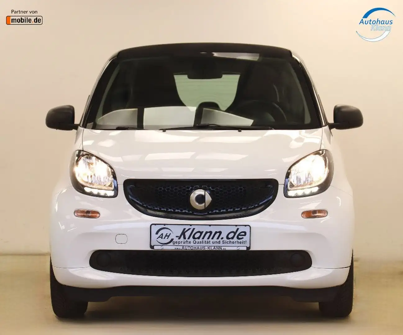 smart forTwo 1.0 71PS Coupe Automatik Navi SHZ 1Hand White - 2