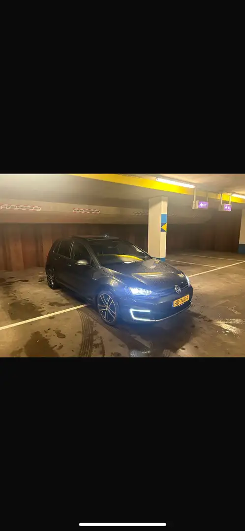 Volkswagen Golf 1.4 TSI GTE Zwart - 1