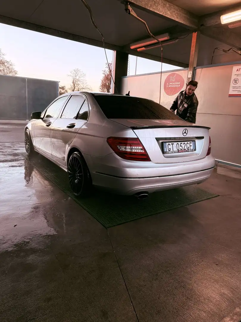 Mercedes-Benz C 200 (BlueEFFICIENCY) 7G-TRONIC Avantgarde - 2