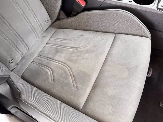 Volkswagen Golf view 9