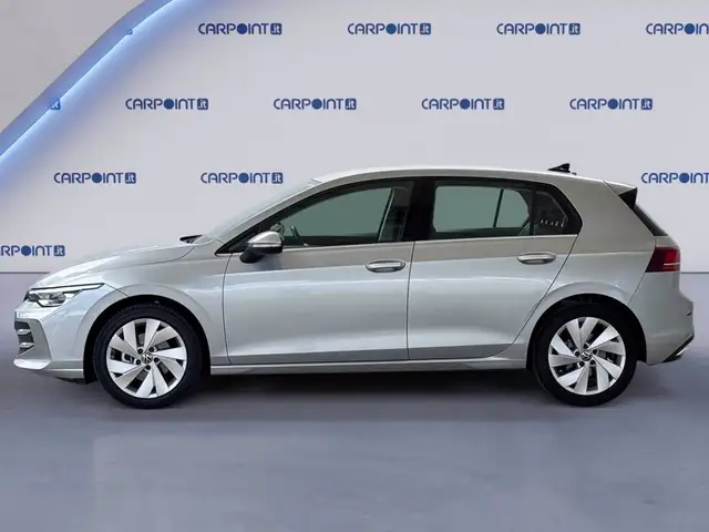Volkswagen Golf view 4