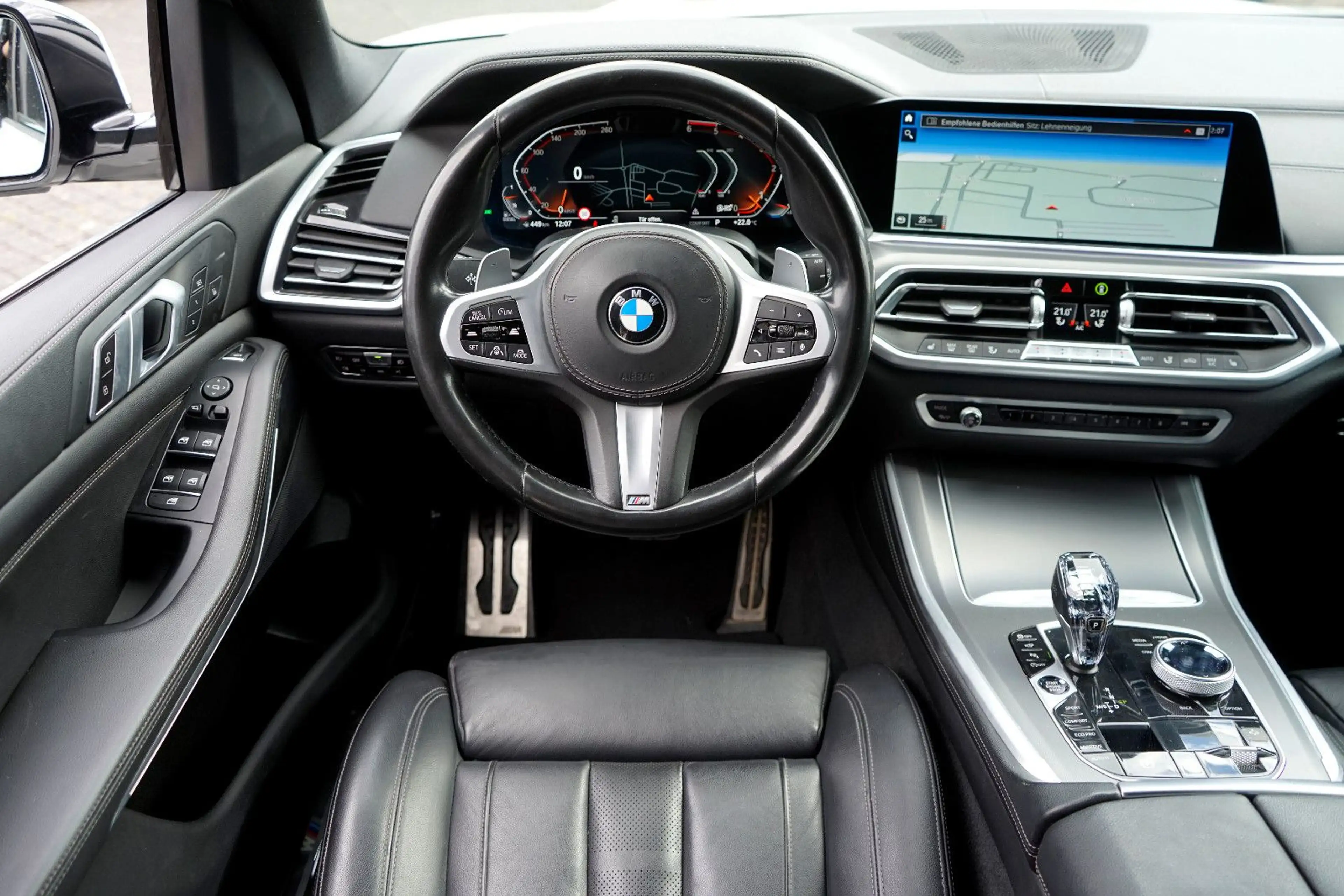 BMW X5 30xd M Sport*DvD*Head*360*Distro*7xSitze*22Zo — photo 3