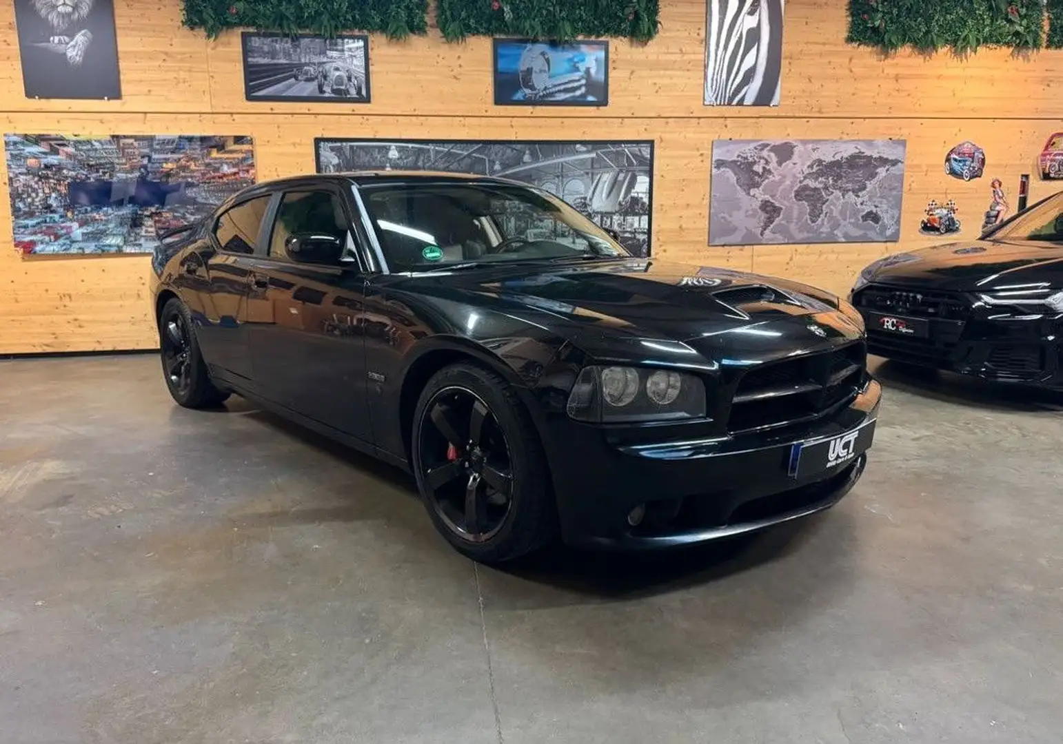 Dodge Charger SRT8 – V8 6.1L 431ch Negro - 1