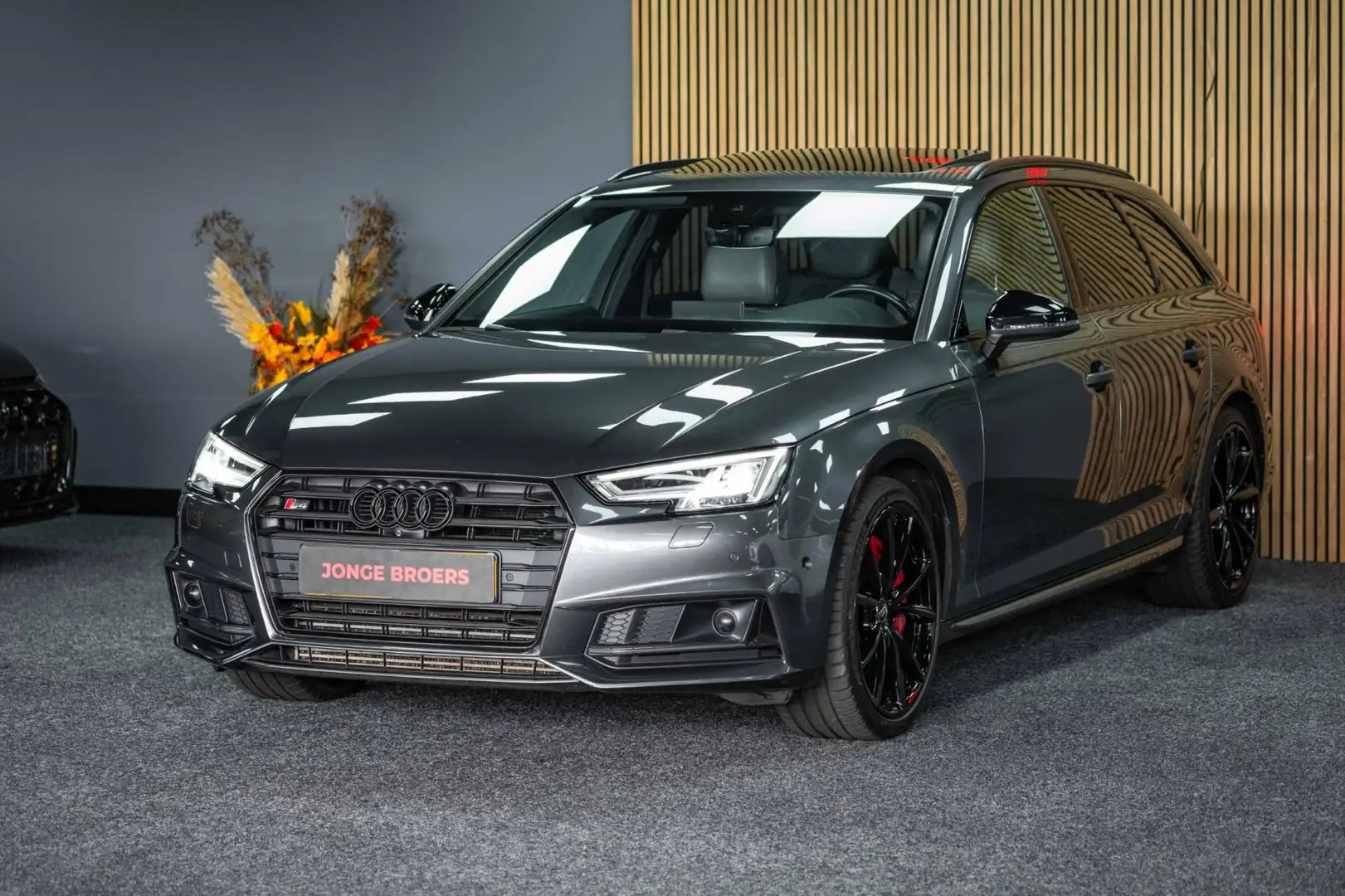 Audi A4 Avant 3.0 TFSI S4 quattro Pro Line Plus |Pano|360| Gris - 2