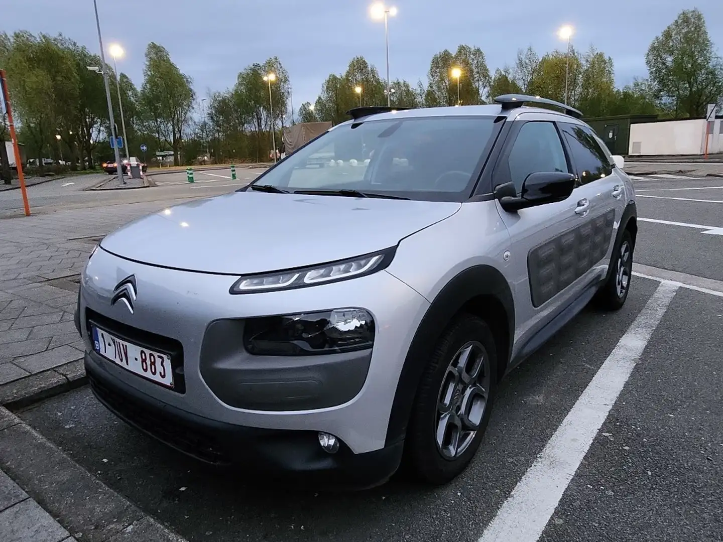 Citroen C4 Cactus VTi 82 Feel Grau - 1