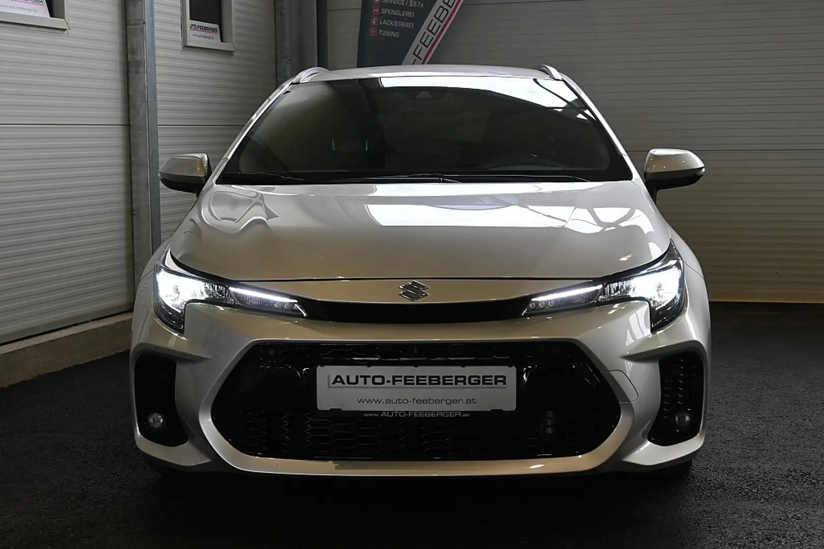 Suzuki Swace 1,8 HEV E-CVT Shine Hybrid Sitzheizung,Navi,ACC... Silber - 2