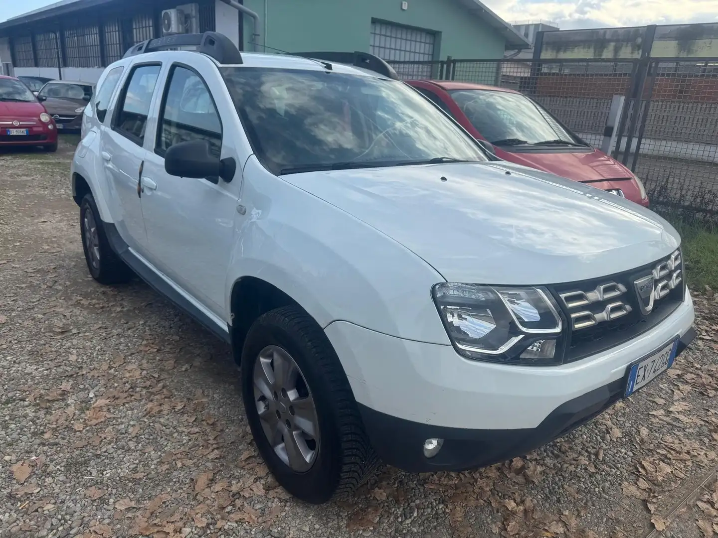 Dacia Duster Duster I 2014 1.6 Laureate Gpl 4x2 105cv Weiß - 2
