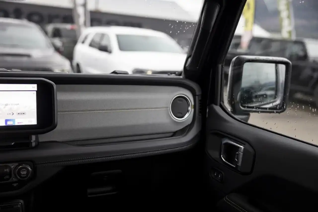 Jeep Wrangler снимка Jeep Wrangler