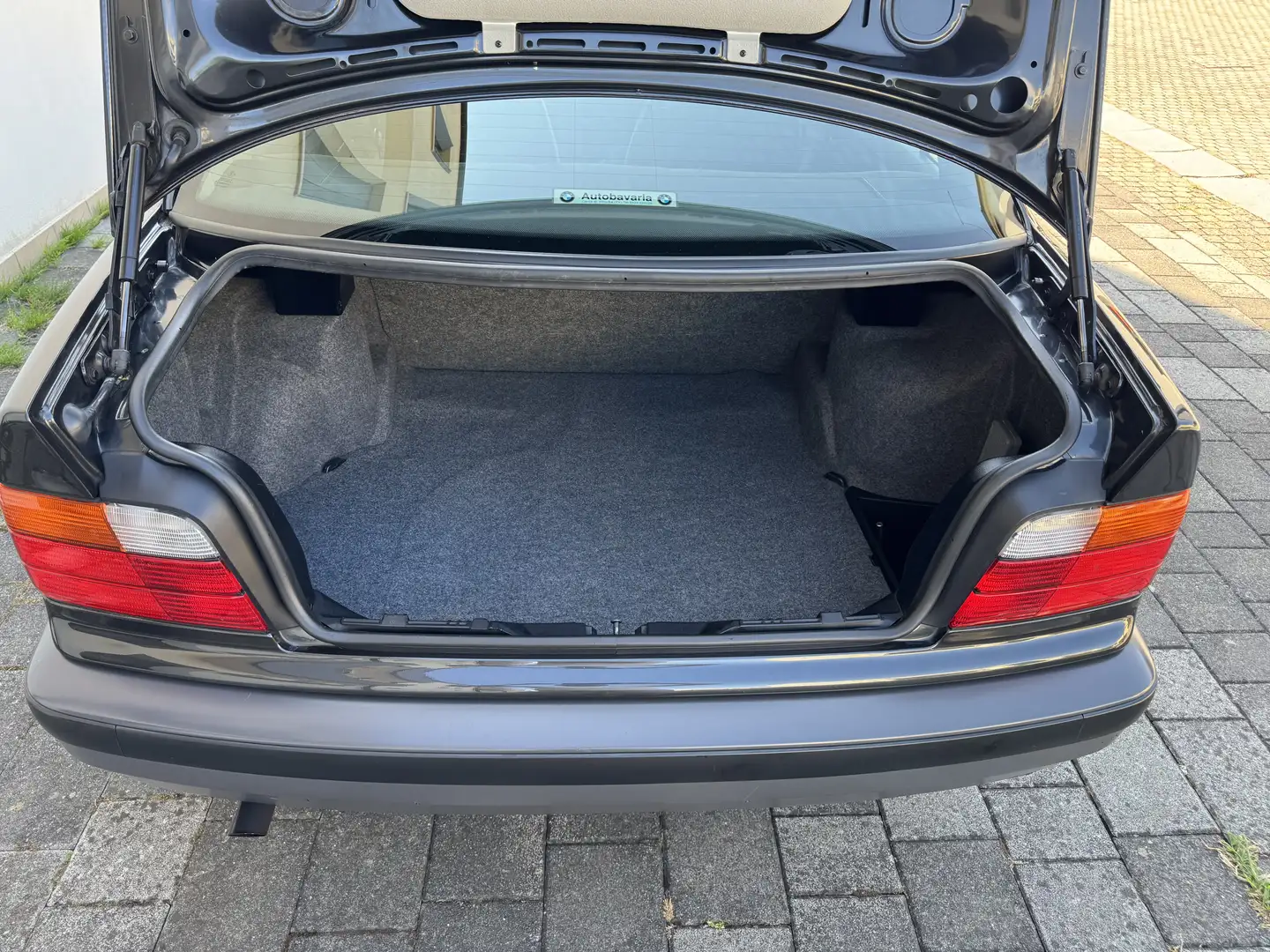 BMW 318 318i 4p - 2