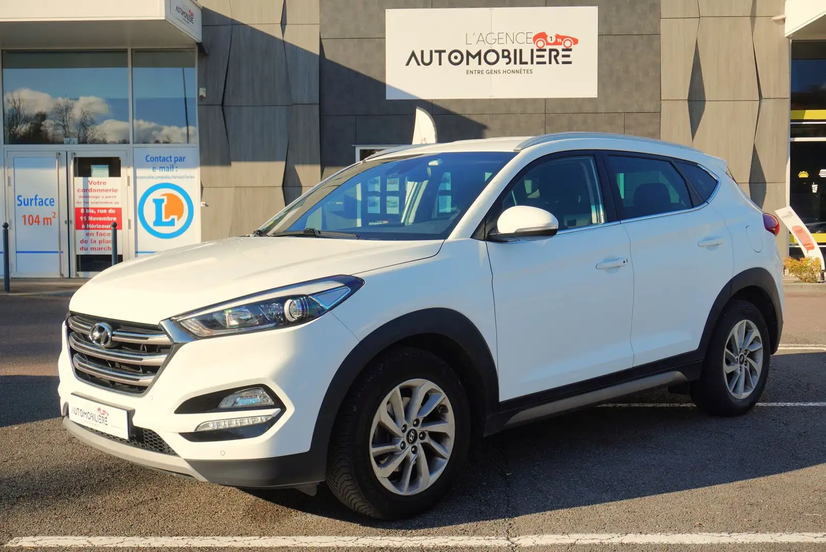 Hyundai TUCSON 1.7 CRDi 140 ch DCT7 Créative 1ère MAIN 2WD Blanc - 1