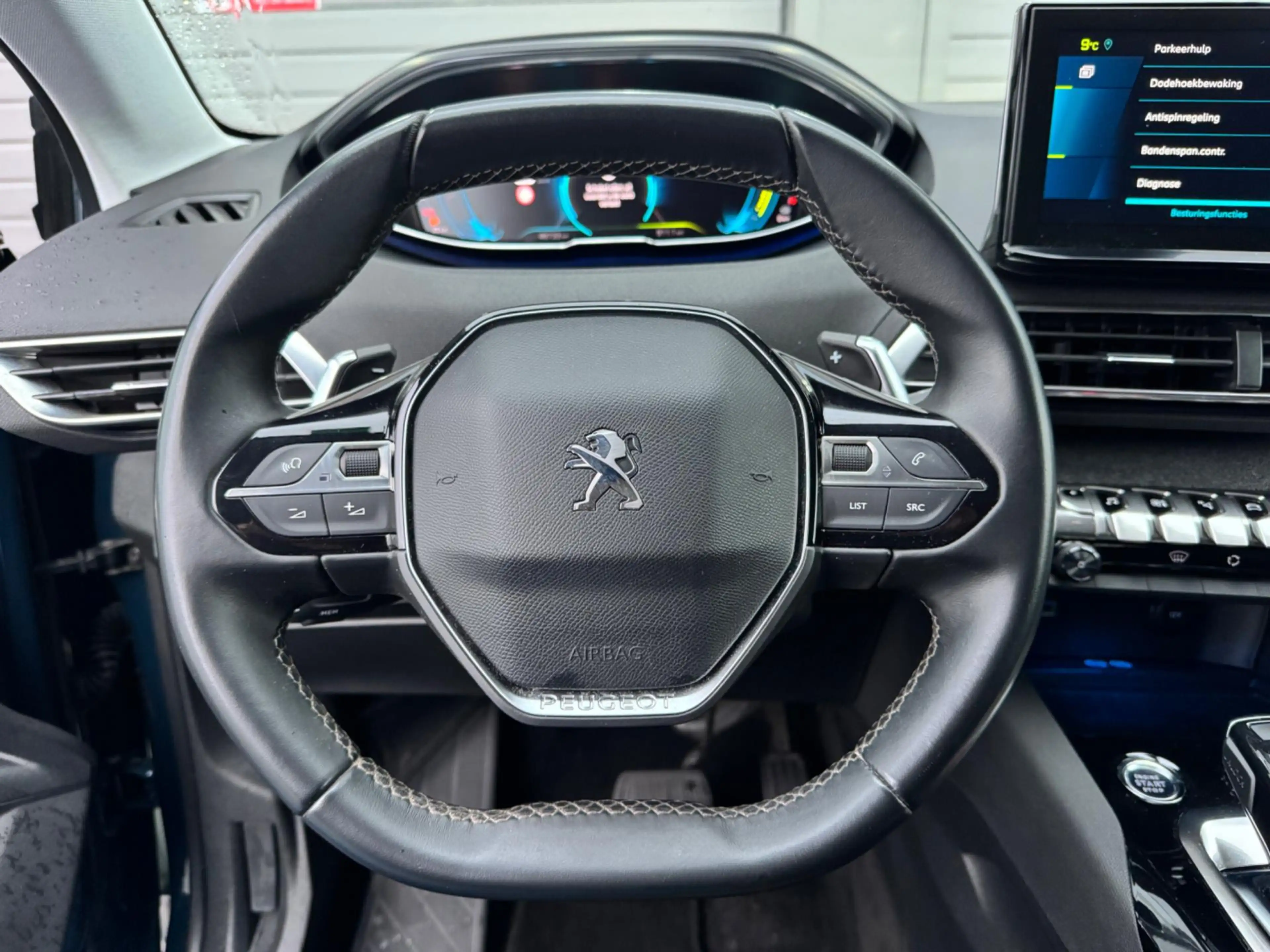Peugeot 3008 1.6 HYbrid 225 360°Camera Nav — photo 21