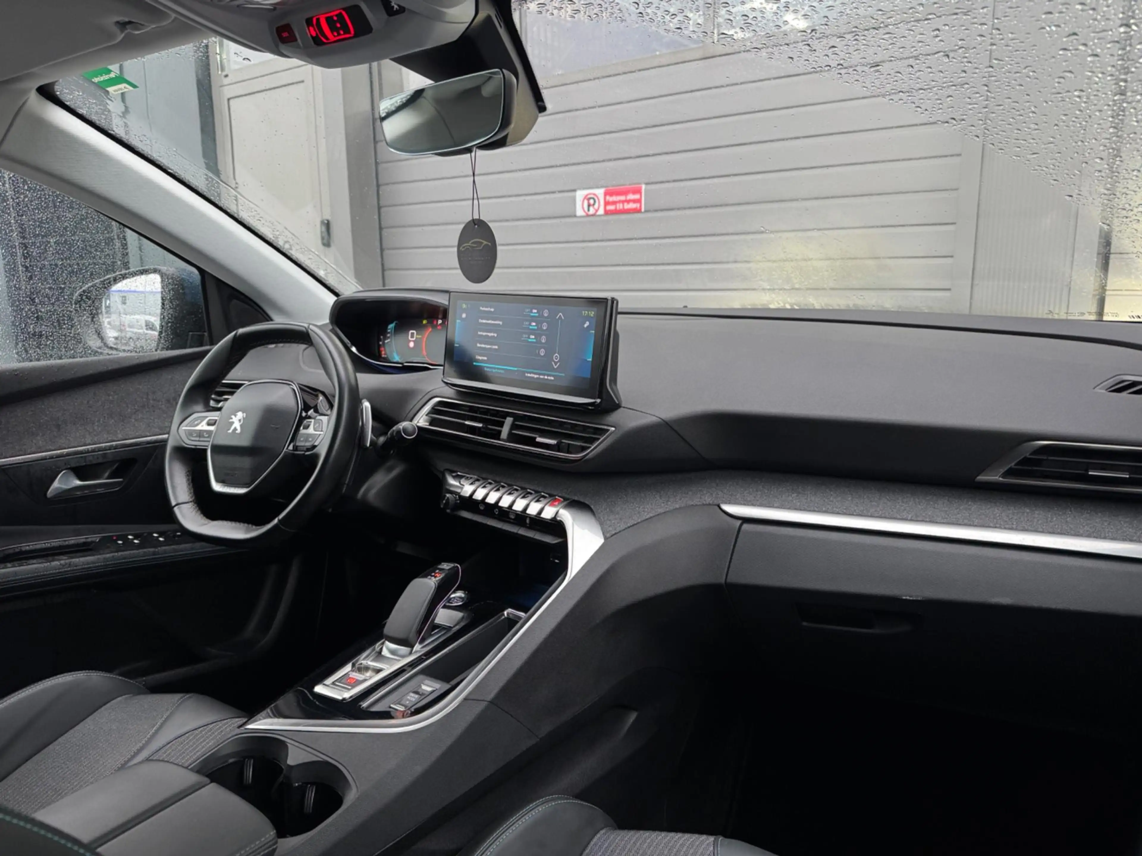 Peugeot 3008 1.6 HYbrid 225 360°Camera Nav — photo 37