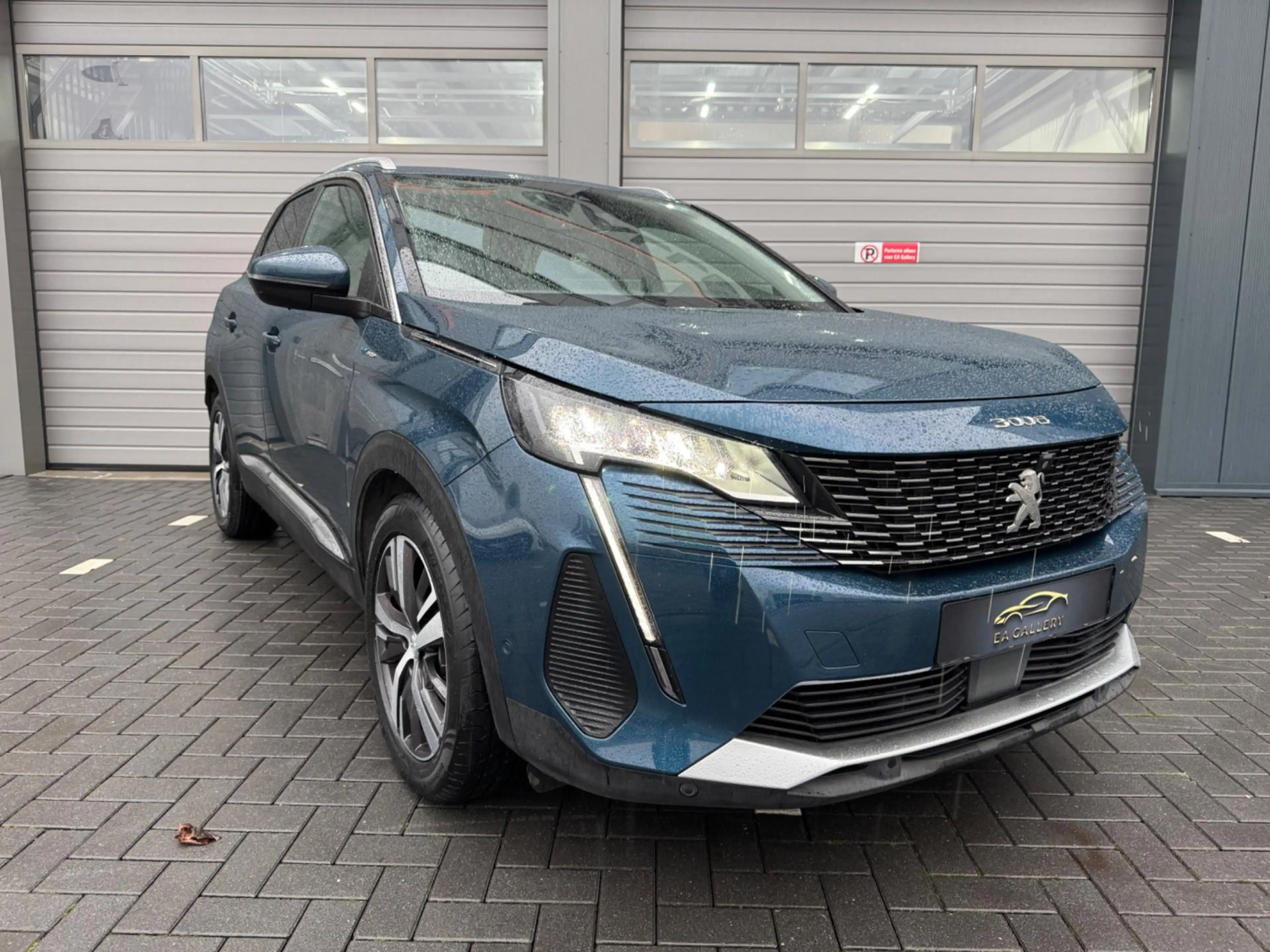 Peugeot 3008 1.6 HYbrid 225 360°Camera Nav — photo 46