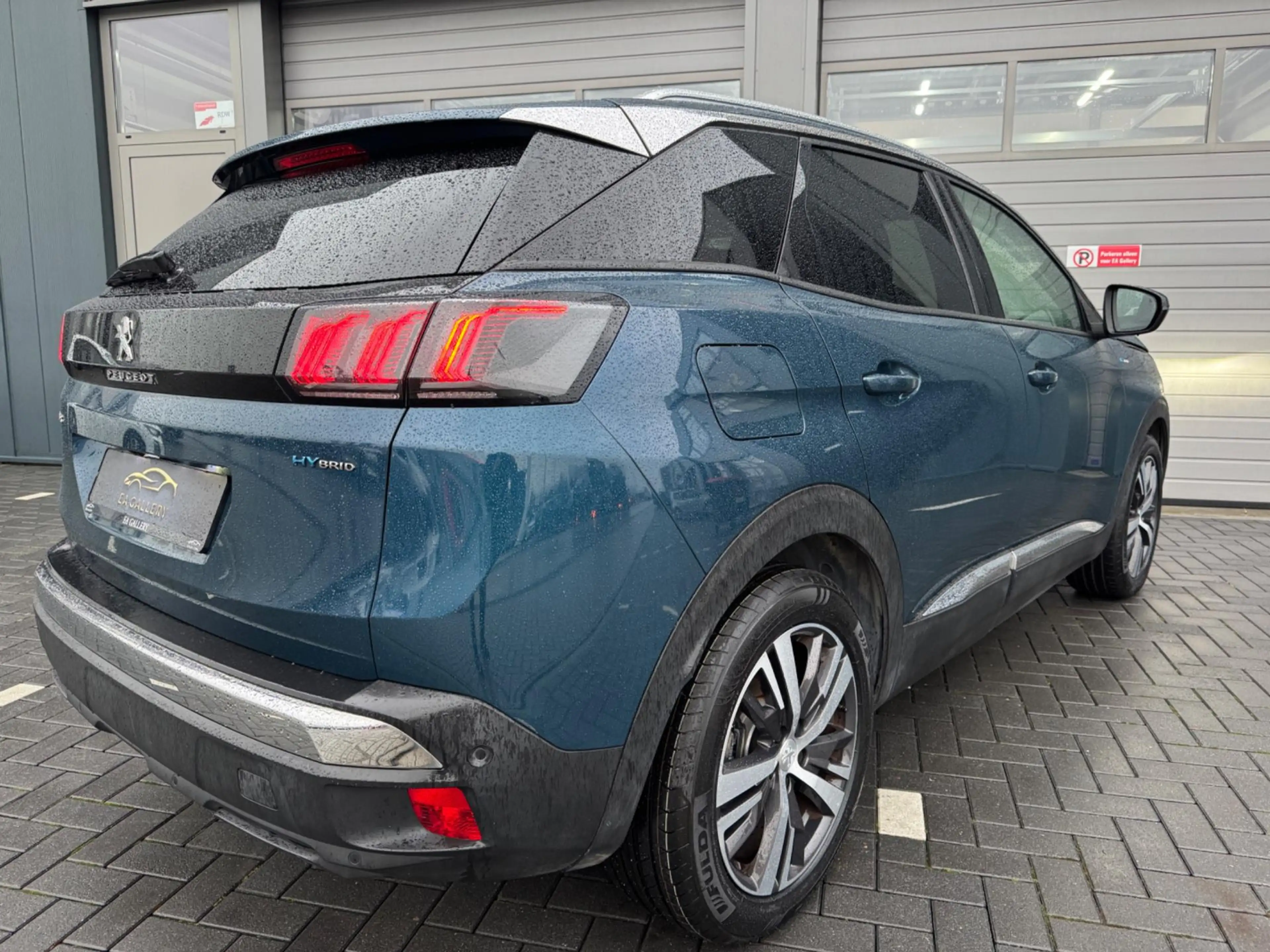 Peugeot 3008 1.6 HYbrid 225 360°Camera Nav — photo 41