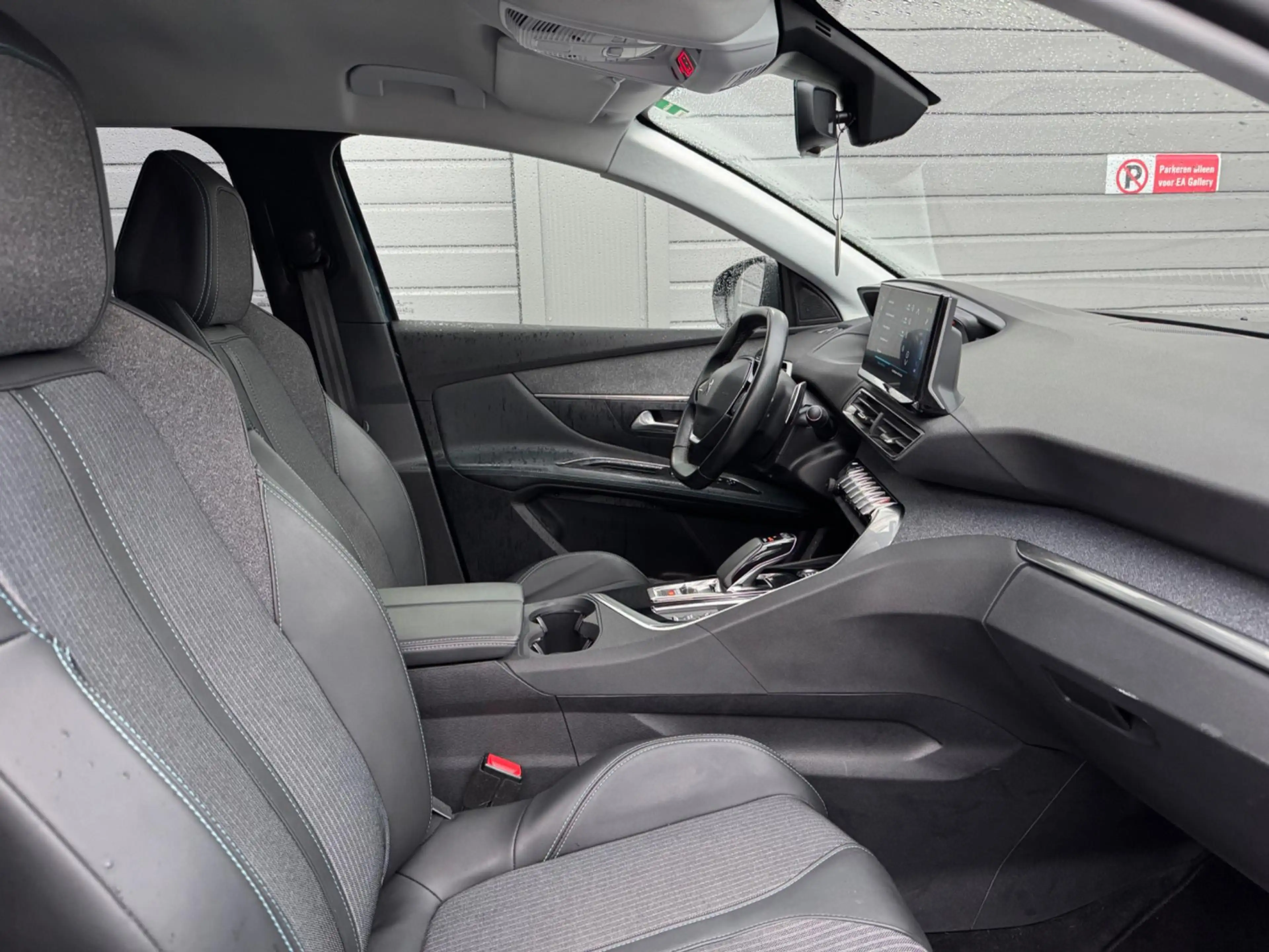 Peugeot 3008 1.6 HYbrid 225 360°Camera Nav — photo 44