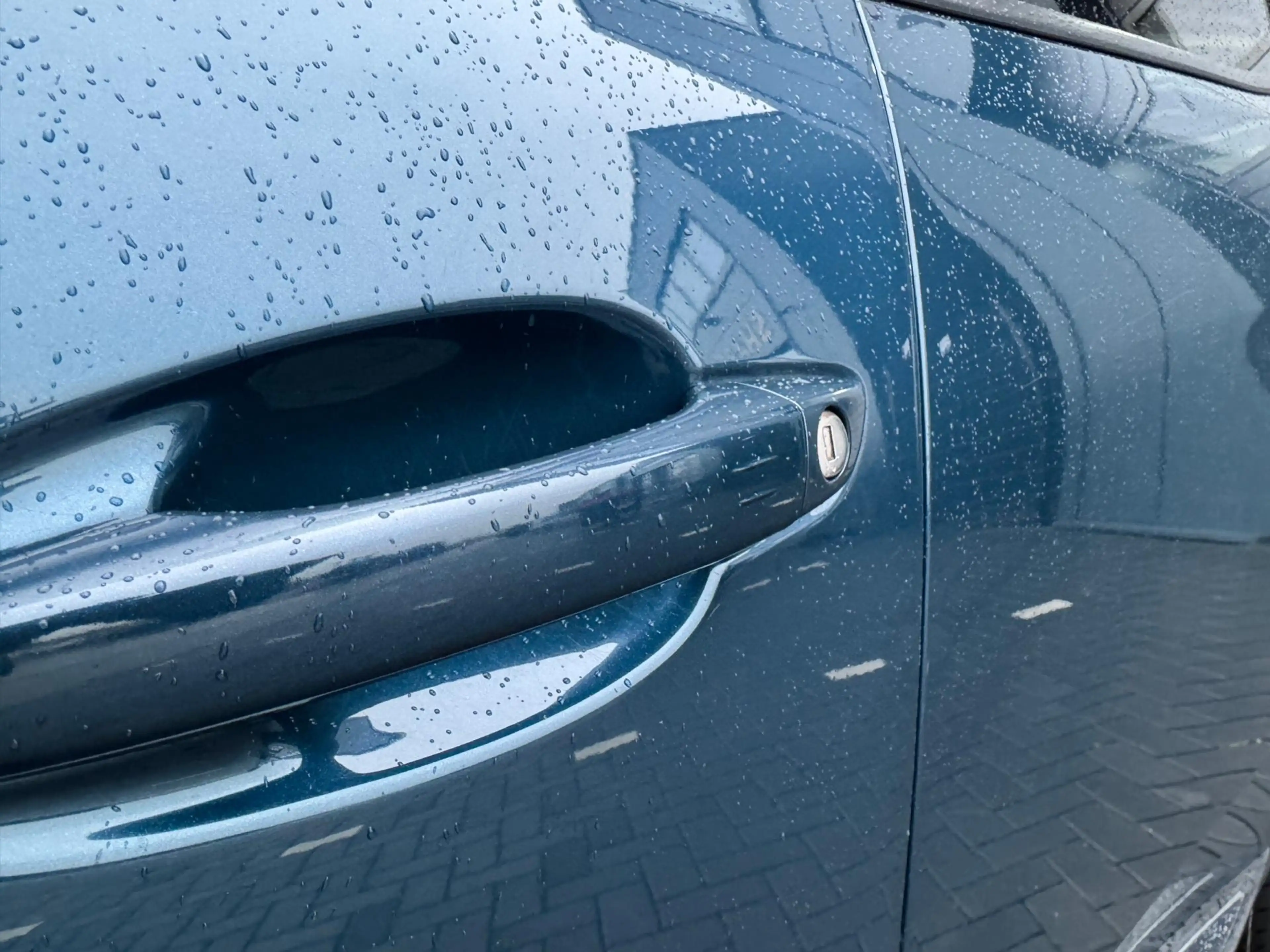 Peugeot 3008 1.6 HYbrid 225 360°Camera Nav — photo 10