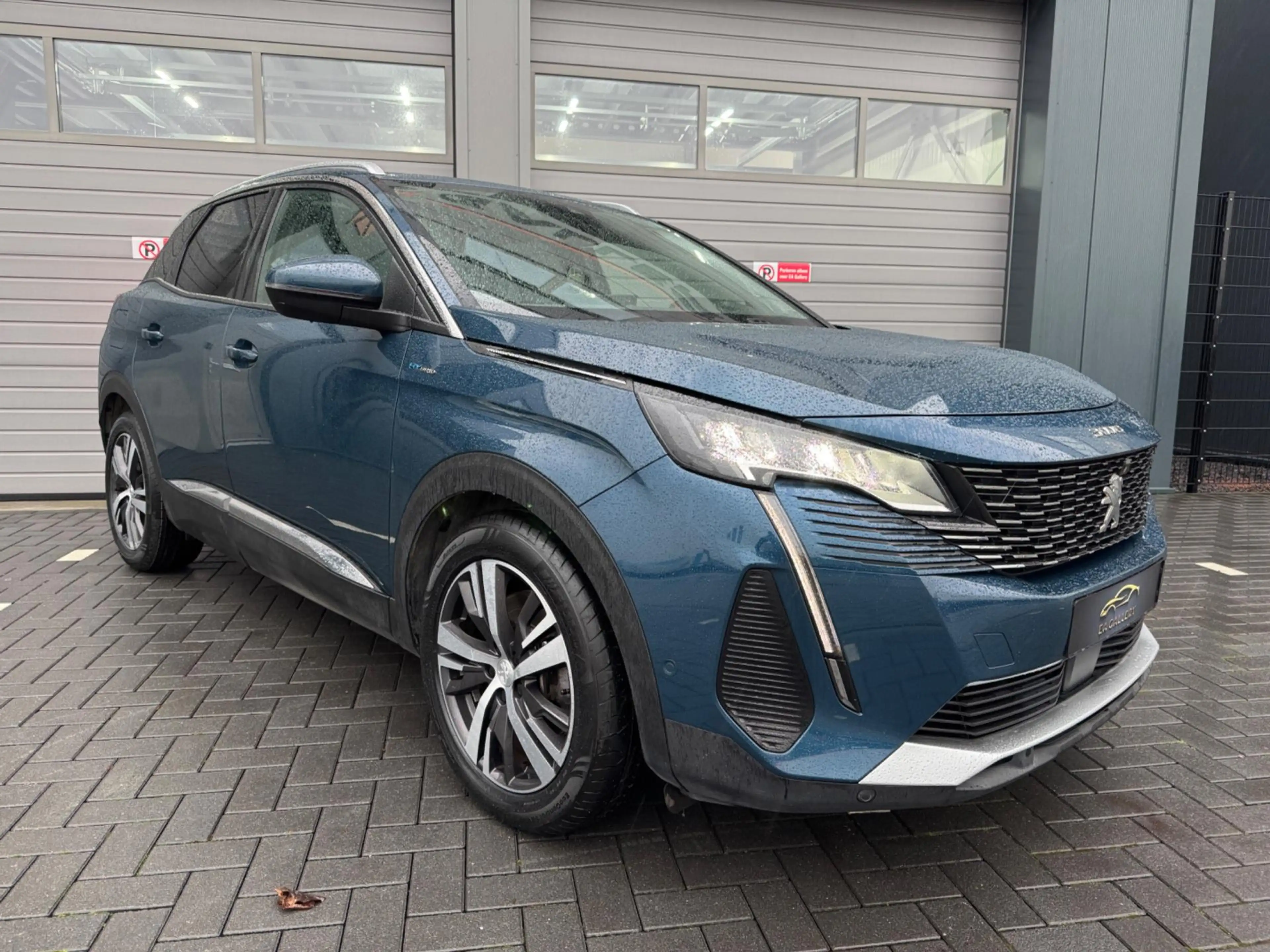 Peugeot 3008 1.6 HYbrid 225 360°Camera Nav — photo 48
