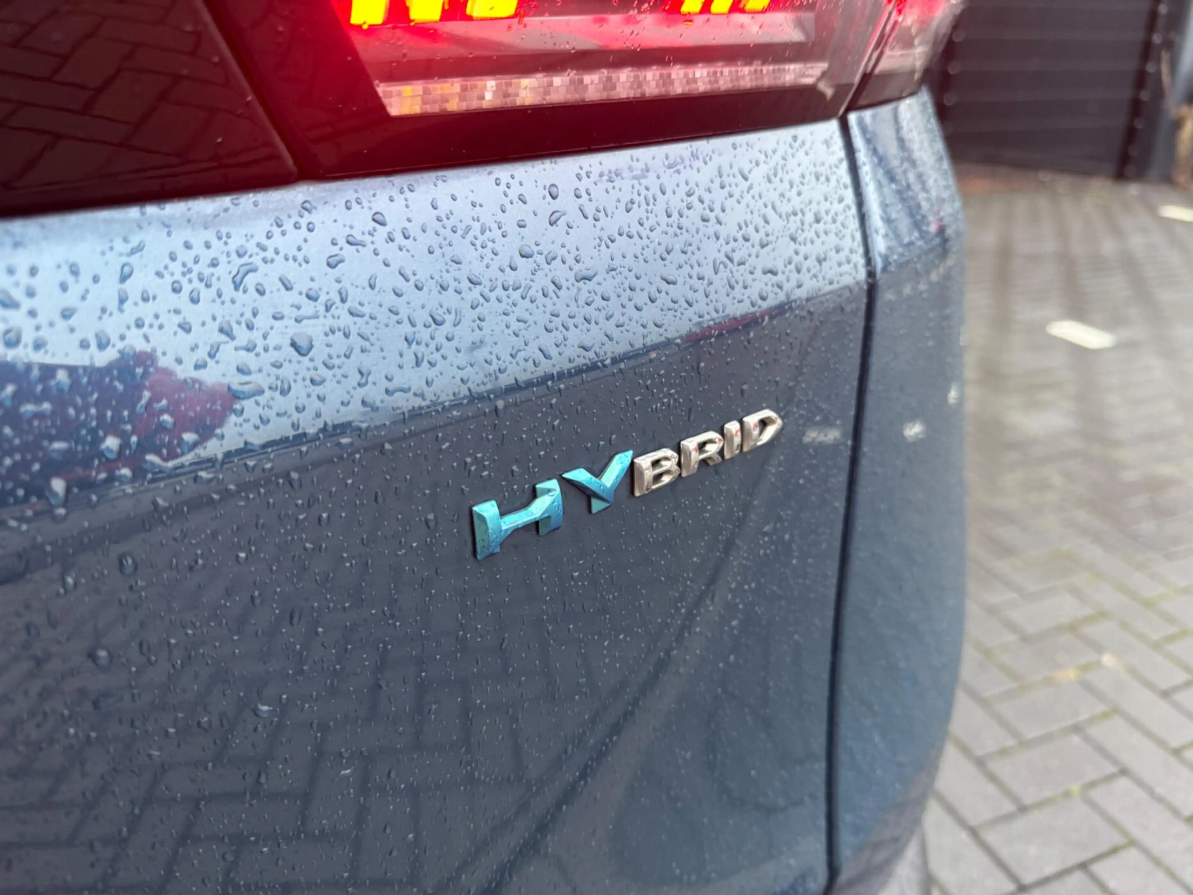 Peugeot 3008 1.6 HYbrid 225 360°Camera Nav — photo 31