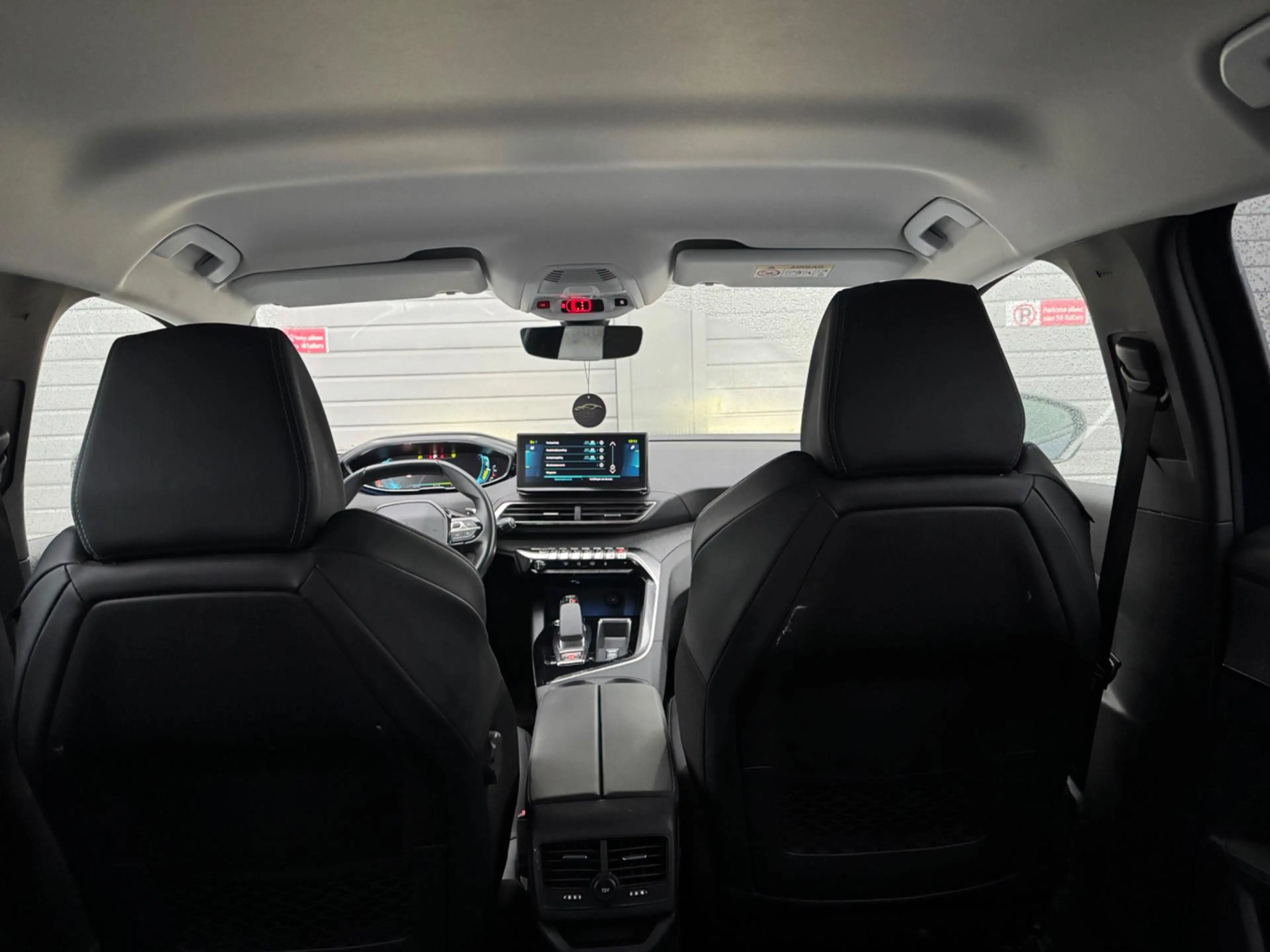 Peugeot 3008 1.6 HYbrid 225 360°Camera Nav — photo 35